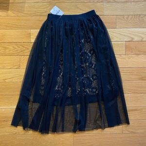 Tulle & lace overlay skirt